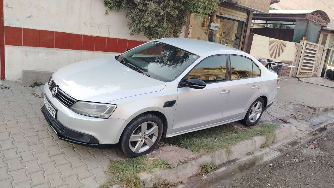جيتا للبيع محرك ٢٠ خليجي سيارة كلين ربع مابيه مصرف جاهزه سعر 102 مكان كركوك سنويه جديده بيها بطاقة بنزين شراي يخابر *********** ماجاوب رسائل
