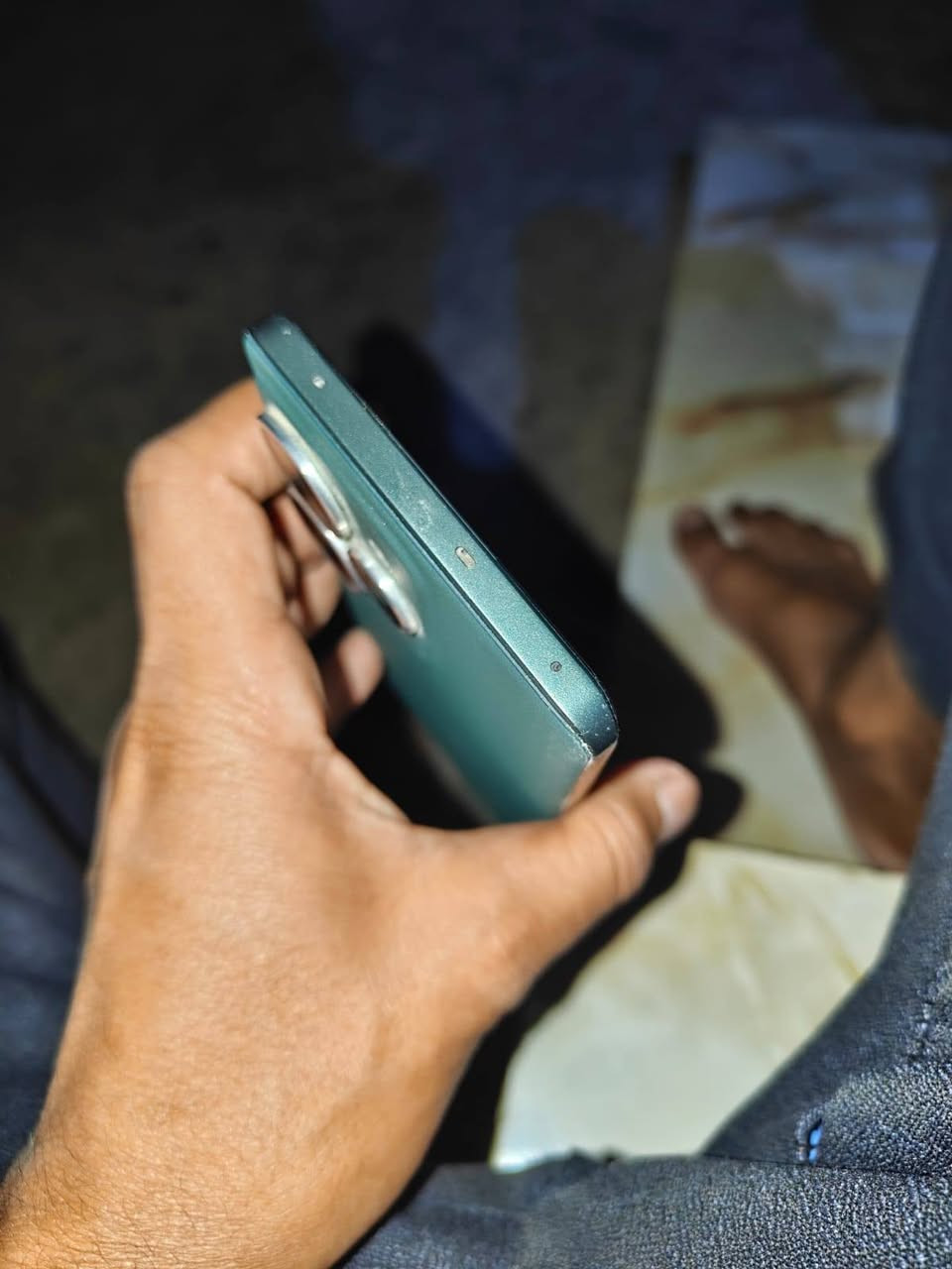 سلام عليكم هاتف ريلمي15برو جديد ستخدام شهر فقط غرض البيع للحاجه موصفاته
شاشه 144hzامولد
بطاريه700كامراته ثلاثيه50MP
معالج snapdragn7Gen4
عشوائيه 26
سعر525 بيه مجال جداا بسيط موشراي 
لاتكسر بسعر يرحم موتاكم
***********

نص مكتوب في الصور:
- حول الجهاز الإصدار مُحدث مساحة التخزين ٥٢,٩ غ.ب / ٥١٢ غ.ب اسم الجهاز realme 15 Pro 5G المعالج Snapdragon® 7 Gen 4 Mobile Platform البطارية ٧٠٠٠ مللي أمبير في الساعة (نموذجية) RAM ١٢,٠ غ.ب + ١٤,٠ غ.ب الكاميرات أمامية 50MP خلفية 50MP+50MP إصدار البرنامج RMX5101_16.0.5.1210 (EX01) معزز الأداء Flux Engine الشاشة ٦,٨ بوصة الطراز RMX5101