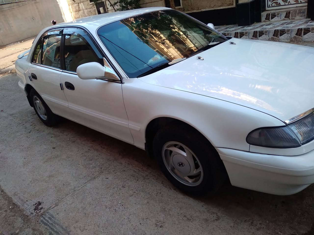 للبيع سوناته تو موديل ٩٣ كير محرك نضيف كير عادي كهربئيات كله شغاله  تبريد ثلج رقم بغداد الدولي سنويه بسمي ل30 مكانه بعقوبة السعر 47 وبيه مجال قليل اتصال ع رقم ***********
