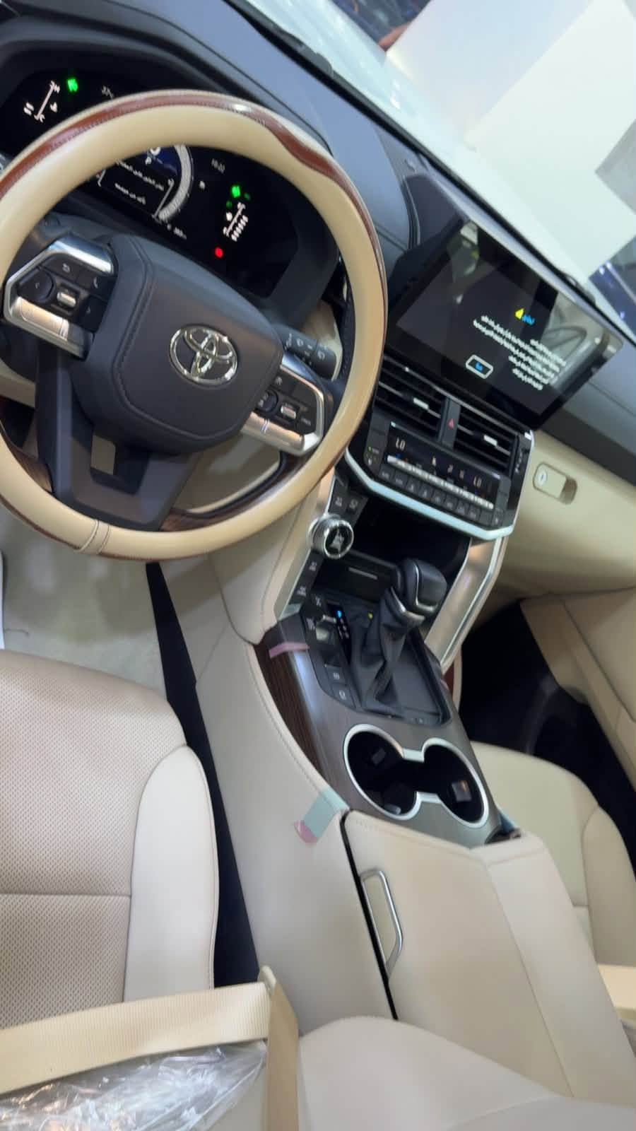 � لاندكروزر ساز 2025 GXR -Limited 🌟
• موديل: 2025 

 • المكينة: 4000 CC تنفس طبيعي 

 • ماشيه  ألف فقط بعده زيرو

 • ساز اصل ام الضمان تبديلات دهن وفلاتر مجانا 

٣ سنوات ضمان شامل جميع أجزاء السيارة 

 • مكفولة من كلشي
السياره بأسمي ثاني يوم احولك 

السعر 737$ وبيه مجال انشالله 

📍عنوانه بغداد كراده قرب ساحه كهرمانه 

        ***********

          ***********

