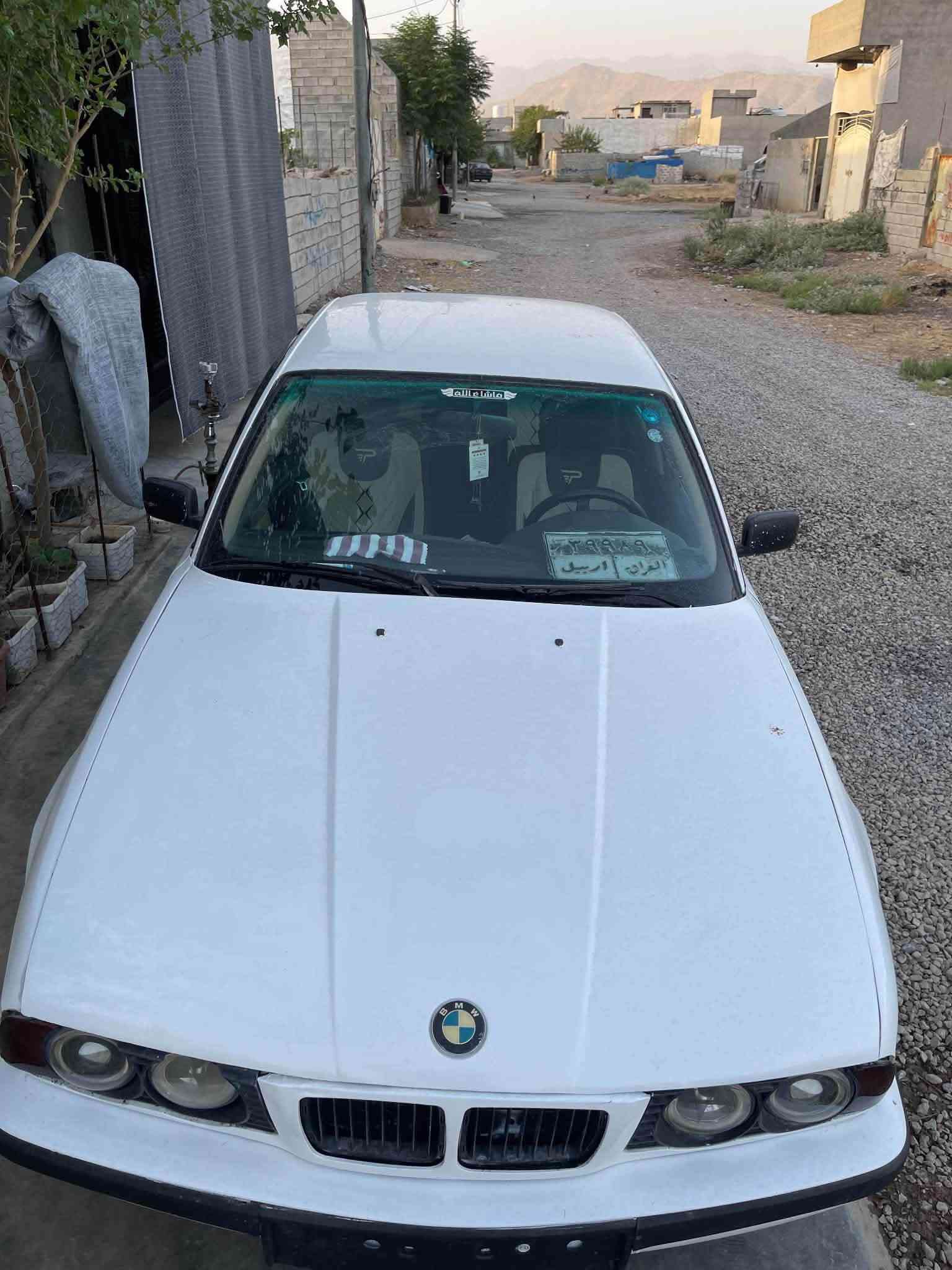 بۆ فرۆشتن bmw 
مۆدێل ١٩٩٢ رەقەم هەولێر 
دوو جام کارەبا گێر حادی مەکینە ٥٢٠ کەپس 
کامل بۆ یاخە 
بەشەرتی موس و براوە  بەس جەمەلەخی دواوەی لای سەیاق براوەتەوە لەحیم کراوەتەوە کراوە بە پنتە 
بە شتی تەعویل و خرامە و دارو بەرد سەنەوی بەسەر چووە مانگێکە 
جەنیشی خرامە تیاب و دوای مەعامەلە بەدەس وەری دەگریەوە .....!
شوێن : ڕانیە 
*********** ڤایبەر و وەتسئەپی لەسەرە رانية, السليمانية
