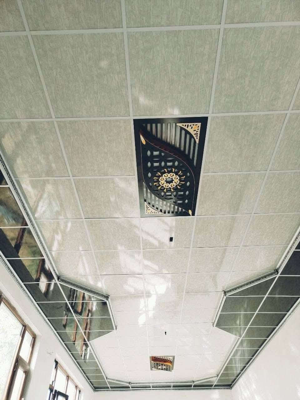 🏠✨ حوّل بيتك إلى تحفة فنية مع كادرنا المتخصص ✨🏠
🔥 أسعارنا:

✅  عمل. السقوف الثانوية:1250 دينار للمتر

✅ السقوف  ( الكرسته وعمل ): 7,500 دينار للمتر

✅ الصبغ: 1,000 دينار للمتر

🎨 كما ننفذ جميع أعمال الديكورات الداخلية بتصاميم حديثة تناسب جميع الأذواق.

✔️ شغل احترافي وإتقان بالتفاصيل

✔️ أسعار منافسة

✔️ سرعة بالتنفيذ والتزام بالمواعيد

✔️ رضا الزبون أولويتنا

📩 للاستفسار عن باقي أعمال الديكورات والأسعار، راسلنا على الخاص.

📞 للحجز والاستفسار: ***********

‭***********‬

ابدأ اليوم… وخلي لمسة الاحتراف تغيّر شكل بيتك.
