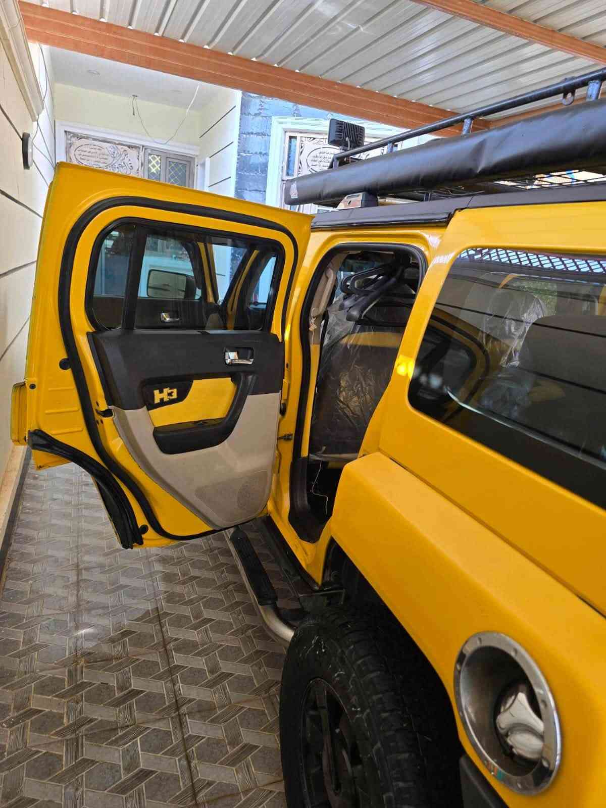 السلام عليكم اللهم صل على محمد وال  محمد
(HUMMER H3 )🧿
فول 
👈🏻موديل :2007
ملاحضه السياره كلين تايتل بدون حادث 
المواصفات 
👈🏻 اللون اصفر مميز 
تبريد ثلج 🥶
كير ومحرك ماشالله خير من الله
محرك خمسة سلندر (3700)بلادي 
منظومة غاز 🔥
شاشه كبيره
بلوتوث 
كامره 
ويل كب  
داخل كله اصفر جلد 
تخم تايرات حاله جيده 
سماعاتً دمام
نيكلال
اشاير صفح
رقم بغداد دولي(مميز)
سيارة ما تصرف عليها ألف دينار 
نوزلات بلكات مراوح عاصفه انسى الحماوه بل صيف 
🫵🏻ملاحضة اقرأ زين وغير هاي ماكو ❤️
🫵🏻ملاحظه السياره عليها تعديل اكسسورات خارجي 
👈🏻السعر :95$وبيها  مجال  بسيط🤙 وشوفت عينك النضافه 
للاستفسار الاتصال ***********
- [ ] 
عنوان السيارة  (بغداد )
