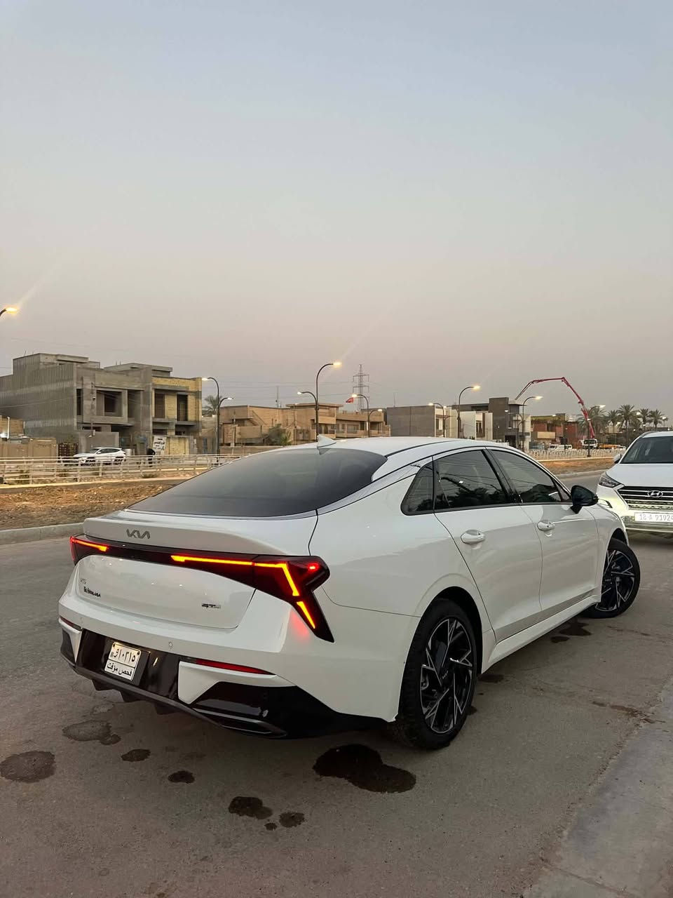 يا الله للبيع بدون مروس K5 2025 حادثها فقط بنيد مبدل مال تفصيخ  بدون شواصي بدون لغود مبدل  لراديترات اصليه  السياره حتى چيك انجن ما مشتغل بيها ماشيه فقط  1700ميل يعني  2750 كيلو متر فول مواصفات جتي لاين السياره بحالة الوكالة  تترقم جميع المحافظات للتواصل واتساب  ***********
