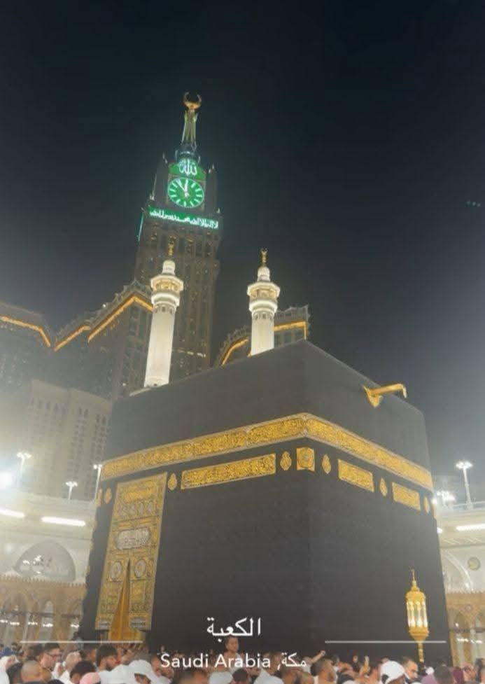 بسم الله وعلى بركه الله نبدا باستلام جوازات السفر للعمره طيران عرض
خاص من شركه البشرئ للحج والعمرة 
طيران يوم 29/9/2026 
مطار بغداد السعر 325$ طيران خلال ساعتين وتصل الى المدينه المنوره ومكه المكرمه احسن من البري ضل يومين تاتصل 

السكن محبس الجن جهة السقايف 
فندق نسمات الخير 
السعر ٣٢٥ دولار 
التصريف للشركة
التصريف والبصمة في الموصل على حساب المعتمر
نقل من والى المطار ٤٠ الف
سعر عالمي 
٢ مدينة 
٨ مكه
*********** ابو بشرى الزوية 
*********** عمر خلف ال جبوري 
حجي حسام 
***********

نص مكتوب في الصور:
- عمر خلف ال جبوري ٢٠ س Mansour Alkhulaifi مسجد قباء المدينة المنورة, Saudi Arabia حسن التصميم! إرسال رسالة...
- MEDINA
- Madinah Region
- الكعبة
- مكة, Saudi Arabia
- الكعبة مكة, Saudi Arabia
- البشرى تبقى واحد صلاح الدين البشرى خير رفيق للبيت العتيق شركة البشرى للحج والعمرة ثقة وأمان ضيافة على الطريق باصات حديثة خدمة متميزة مكة المكرمة - المدينة المنورة