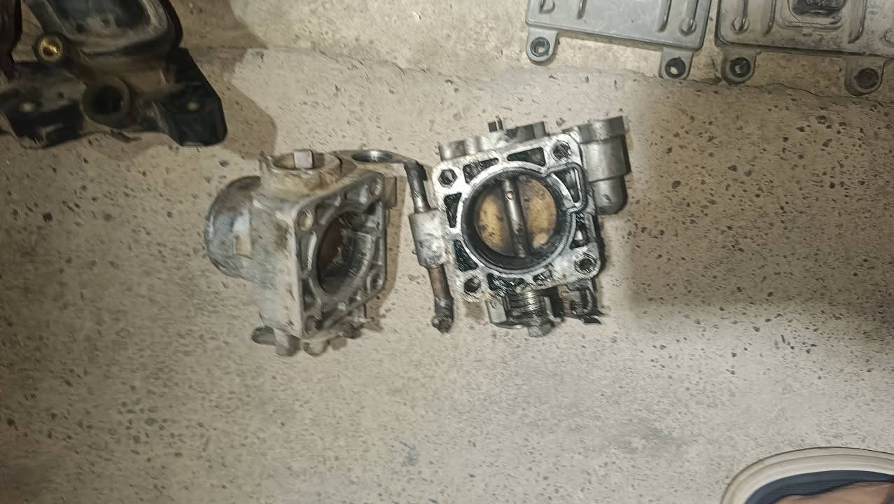 السلام عليكم للبيع اغراض ليفان حجم 620  520  رقم مبايل ***********
***********

