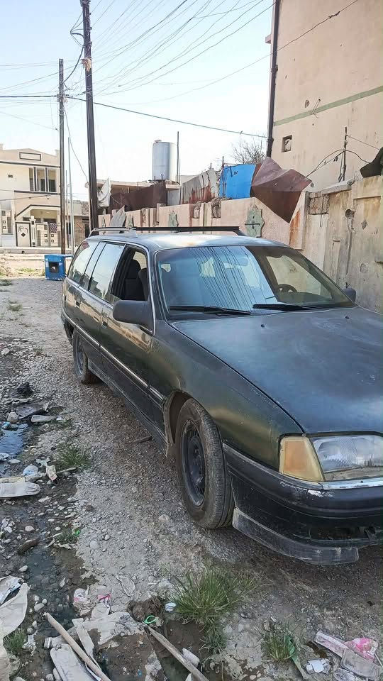 اوبل اوميكه للبيع
محرك ٢٠المرغوب معمر جديد 
كير شرط اكسن شرط 
وايرمنيه شغاله بشرط 
طخم تواير الكدام جديد الخلفي نص عمر 
ظخمها نظيف 
٢٠$سعر وبيها مجال 
*********** 
***********
