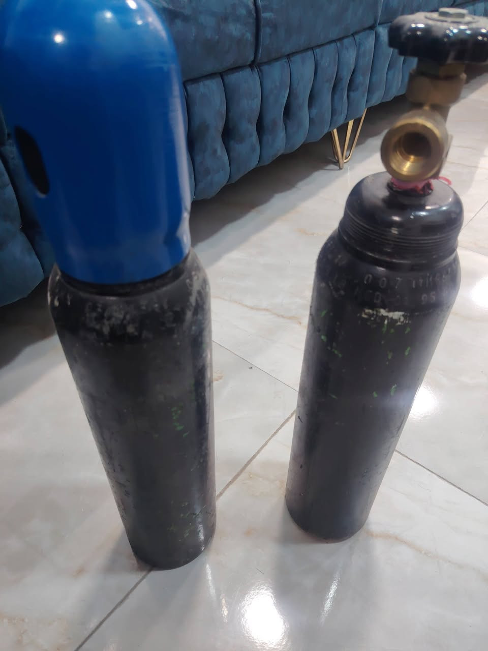 عندي هذني بطاله الأوكسجين للبيع
عنواني بغداد
هذا رقمي
***********
