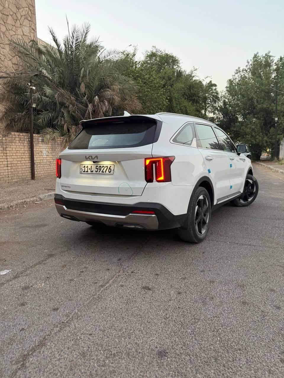 السلام عليكم
على بركة الله.....

سورينتو 2024 خليجي
محرك /3،5 
ماشية 62000/كم 
قمارة حديد
ويل 19
حساس امامي خلفي 
مري شفط+اشارة
كاميرا خلفية دوارة
صندوق كهرباء وريمونت
بصمة أبواب وبصمة تشغيل
تشغيل عن بعد
انارة لد امامية وخلفية
داتا شو
گير ماوس 
4/وضعيات للقيادة
نزول منحدرات
هاند بريك دكمة
كراسي كهرباء
شاشة متصلة
انارة داخلية
7 راكب
السعر /288$
بغداد   /***********
