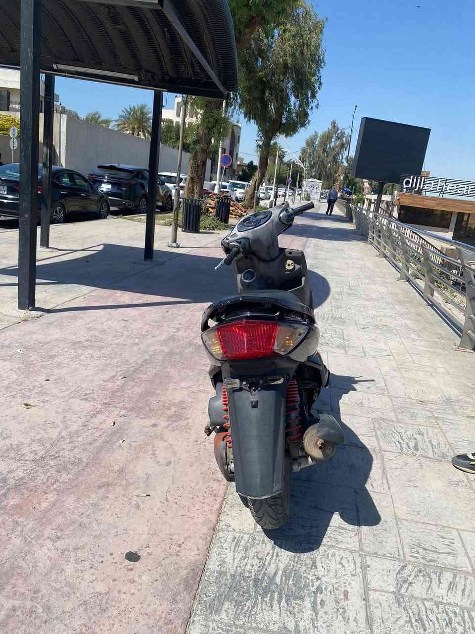 السلام عليكم دراجه سكنز
دراجه مكفولهه
مكينه ممفتوحه دراجه كفرات كلهة بلاديه
دراجه كهربائياتهة كلهة شغاله
بيهة بس التريشه واكعه
سعر (مليون و ميه وخمسين) بيهة مجال بسيط
الرقم ***********
واتساب ***********
