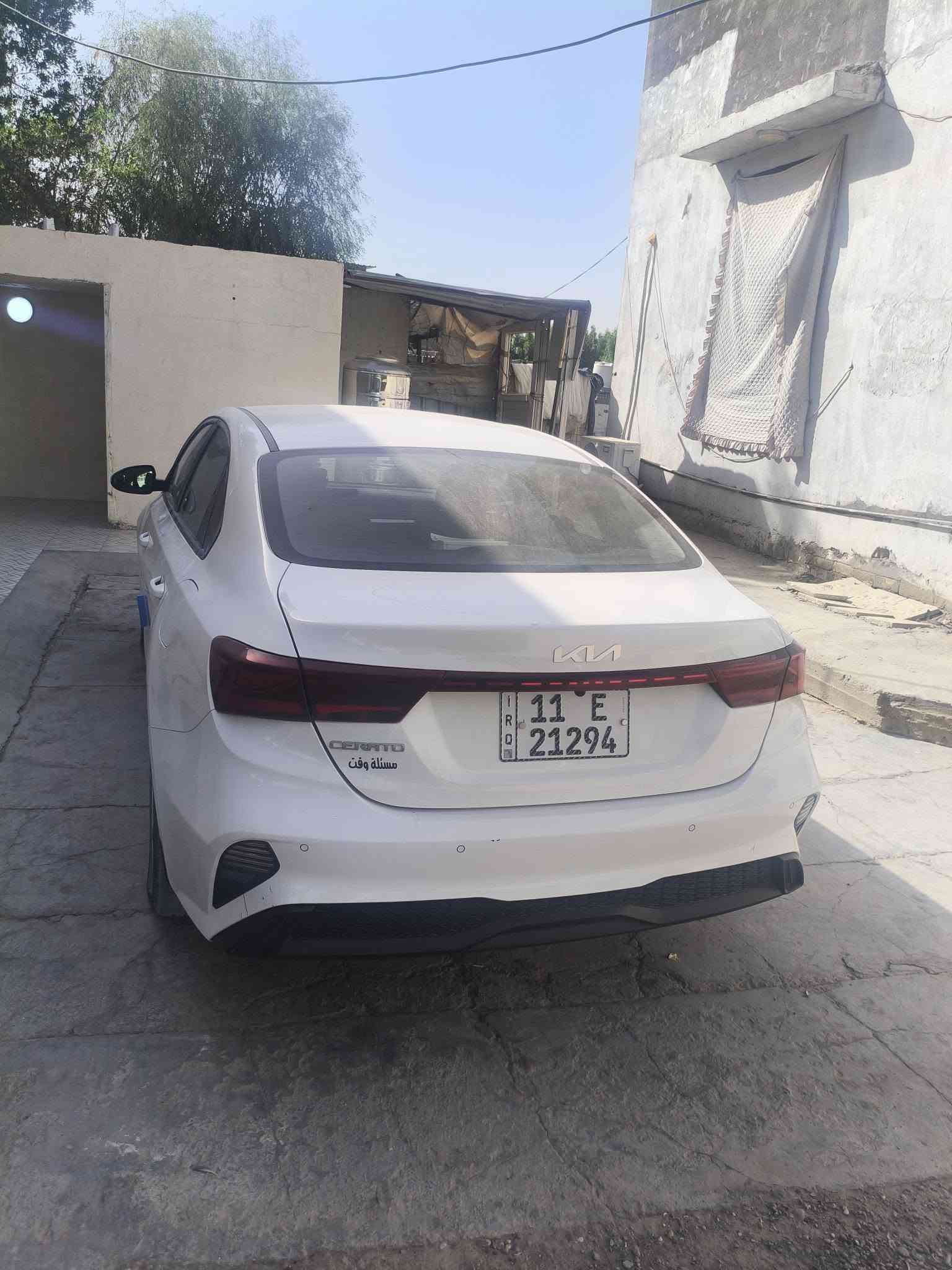 سلام عليكم سيراتو موديل 24 مكفولة رقم بغداد محرك 2000 سعرها 165
رقم الهاتف 
***********
***********
