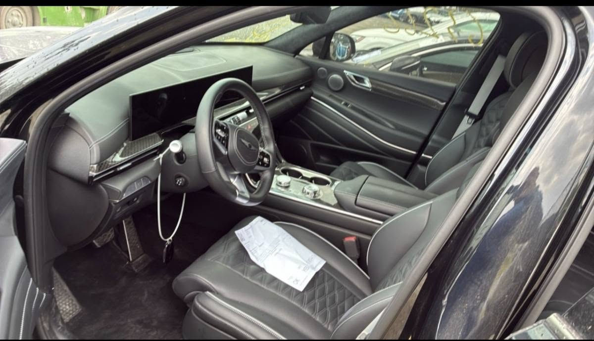 جينيسيس GV80 Coupe 2026
وارد أمريكي كلين تايتل
ماشية 4 آلاف
10 أيام توصل الحُرّة
تريدها كتاب شهداء موجودة
تريد تخلّصها براحتك
شراي يتصل: ***********
