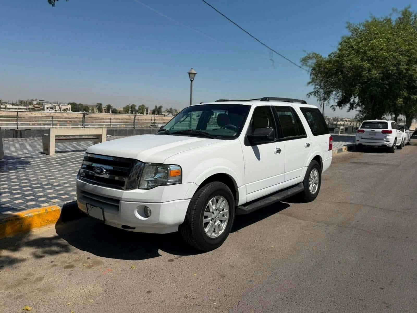 السلام عليكم
فورد اكسبديشن موديل ٢٠١٣ خليجي مكفولة بيها ملاحظات بسيطة جدا وابيعلك شرط الفحص والسونار محرك كير هم كفالة تبريد اصوليات سنوية بسمي قبل ٣ اشهر من حولتها السعر ١٤٠ بيها مجال بسيط جدا مكاني حلة مركز
***********
