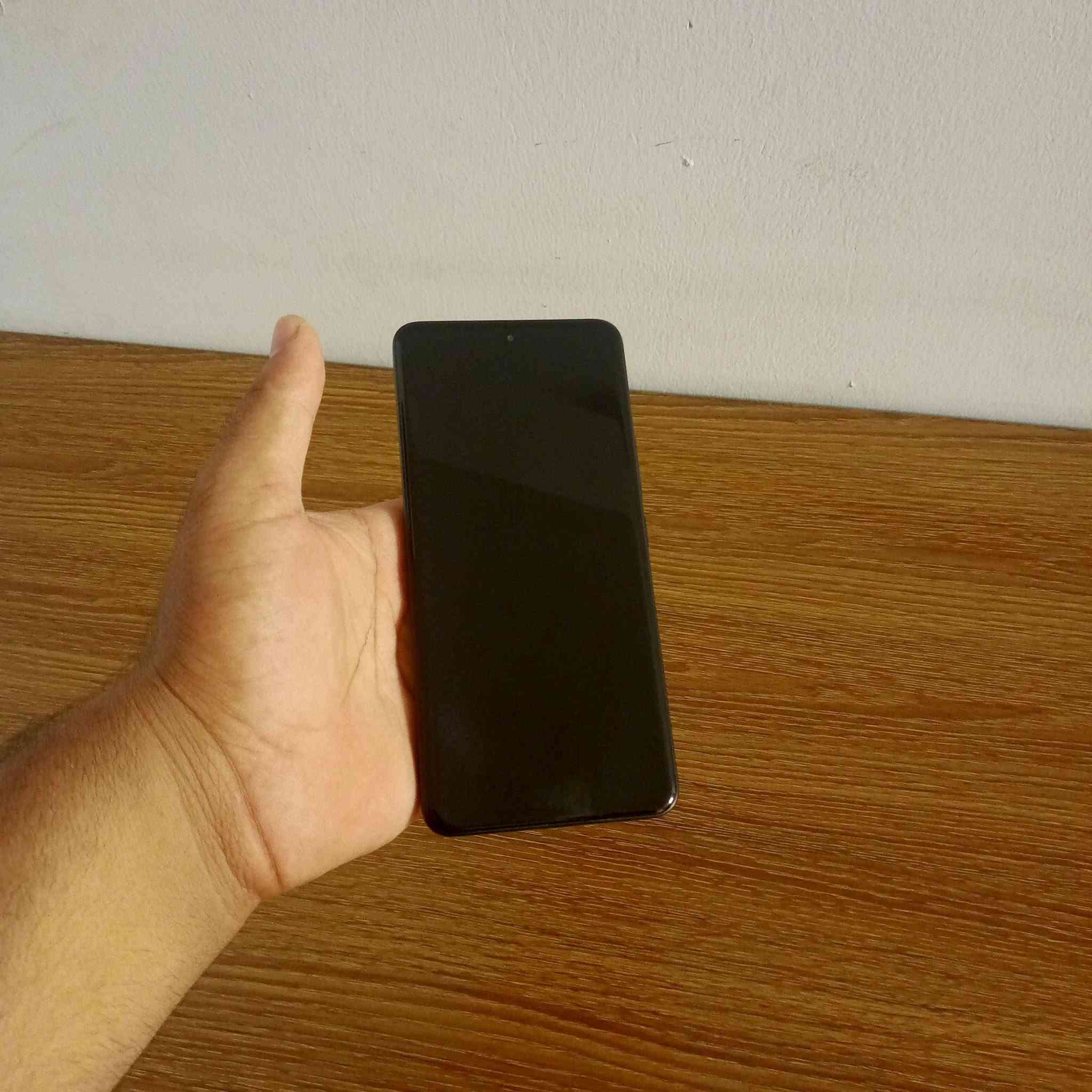 سلام عليكم 
جهاز ريدمي نوت 15برو 
ذاكرة 256
رام8+4
جهاز اخو الجديد  استعمال قليل 
سعر 330الف
عنوان بغداد كفاءات السيدية 
رقمي ***********
