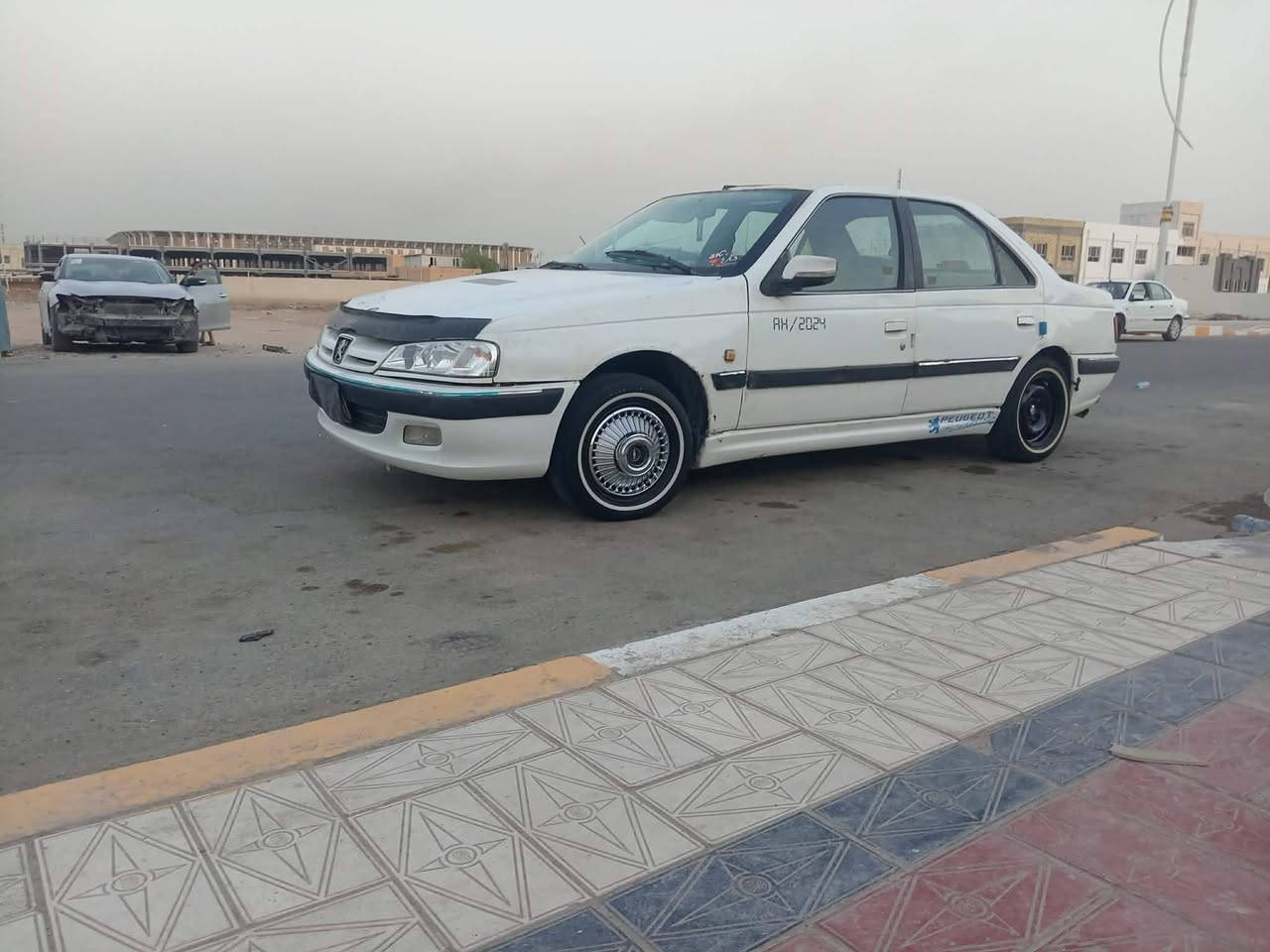 السلام عليكم بيجو بارص موديل 12كير مكينه حداديه تخم تاير كله جاهز نقص بس تبريد مكان ناصريه  سعر 25رقم الهاتف ***********
