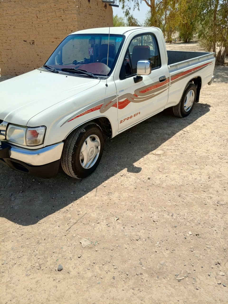 السلام عليكم سياره للبيع موديل 2003 السيارة نضيفه محرك بلادي كير اكسل للاستفسار ***********
