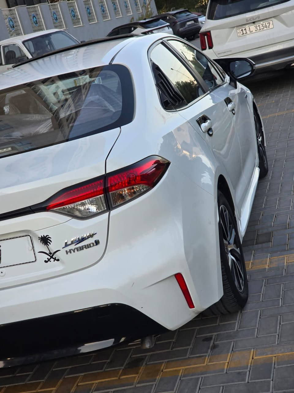 كورلا هايبرد 2024 العلامة الزركة
فول مواصفات فتحة سقف بصمة عدد 2 
السيارة نضيفة جدا وبدون نقص بيها ملاحظات بسيطة بيها بارد شبر بالجاملغ الخلفي وتكحيل بسيط بالباب اثر شخط ماشية 77 الف 
رقم بغداد بأسمي تحويل ثاني يوم
السعر 144 وبيها مجال للطيبين
مكاني بغداد العامرية او حي الحسين 
للتواصل ***********
متوفر واتساب
