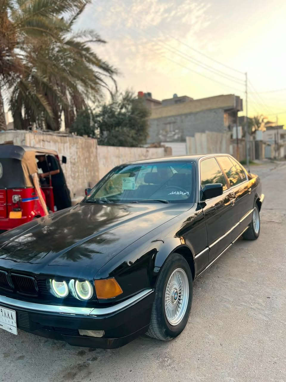 السلام عليكم 
بي أم للبيع. 1994 موديل وارد الماني. 
حجم 730 مسكر سلندر بلاد 
فول مواصفات جاهزه من كلشي
رقم بغداد تحويل مباشر. بسم صاحبي 
غرفه جلد ملكي كهرباء شغال 
تحكم جام جهتين كهرباء شغال 
منظومه ABS بلاد شغاله 
تبريد قطعتين شرط ثلج بلادي 
سياره مكفوله من. الظربه. مرشوشه جماليه عام اثر جراد 
  مكينه وكير مكفولات  ترايك 260 
اكسل ومجمع كاردن كله جديد كوبلن وشيال وصلايب اصلي
سياره مابيها شي تجاري كله اصلي  مال جناي لايت ناصي عالي زنون.  بيها هواي مواصفات شغاله لجناي يعرفهن 
سياره معمرها علا ايدي واريد ابيعها متوازي علبيع السعر٤٤ وبيها مجال للشراي وسعرها كلش مناسب بدون مراوس بيع فقط مكاني بغداد المحمودية 
***********
