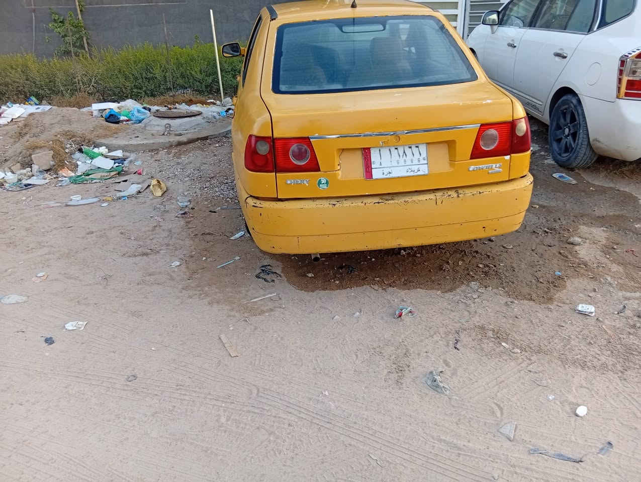سلام عليكم للبيع شيري كوين موديل 2009 رقم كربلاء وراعيها بكربلاء تحويل مباشر مصفره هيئة لحد سنه2022  غرامات ماعليها  ابيع هل الموجود محوره كير ومحرك كورله المكينه بيها بخار جدا قليل السعر 15وبيها مجال قليل للتواصل *********** موجودة بكربلاء
