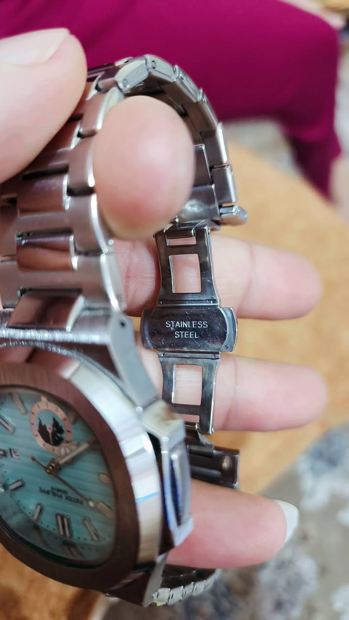 ساعات سايكو 5 و باتك فيليب البيع اوتوماتيك 
الواحده عل 25 ساعات جديده اكو خدمه توصيل ***********
