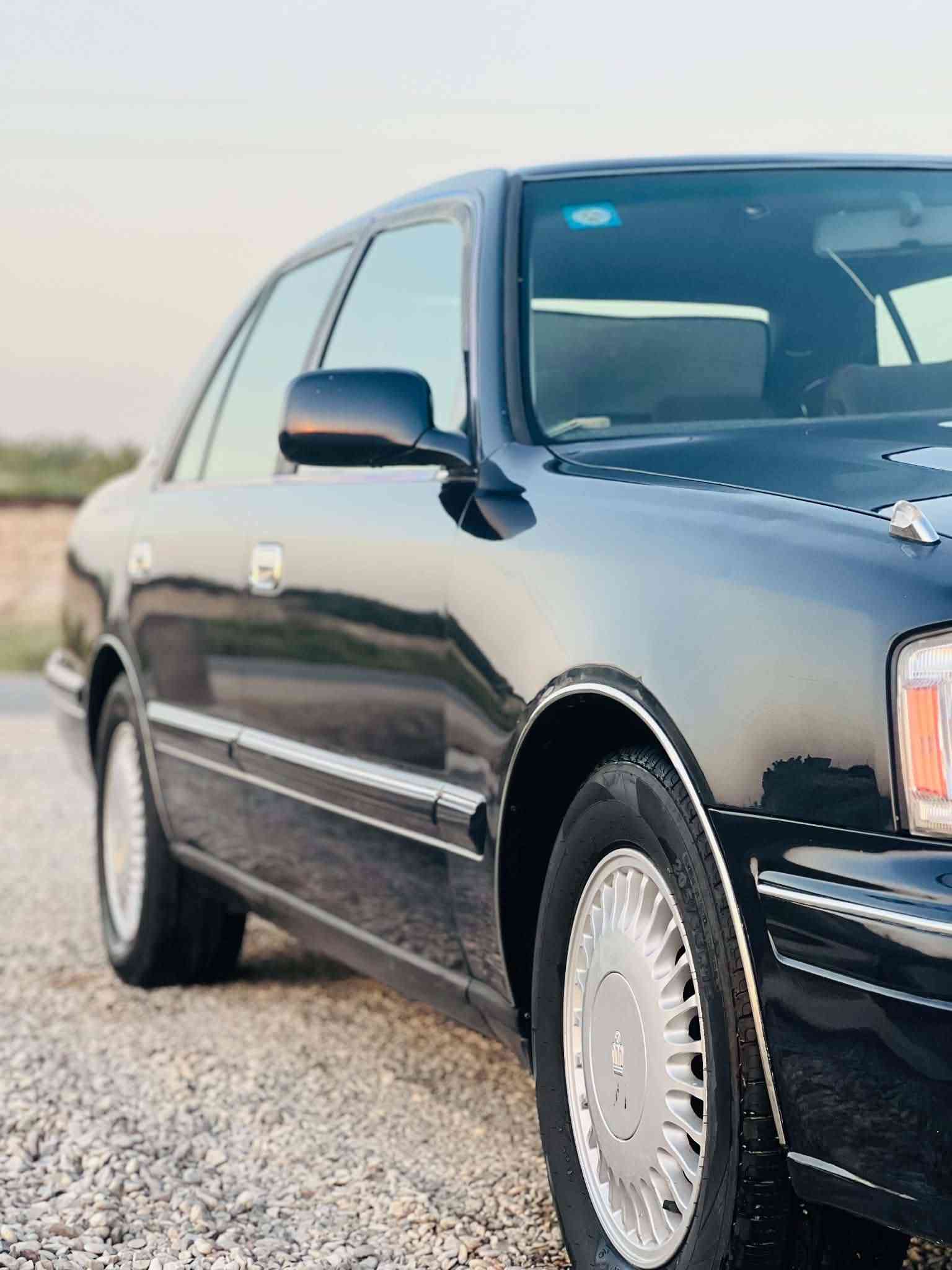 السلام عليكم 
للبيع 
كفاله عامه 
كراون راس الثور تكم محور ايسر 
موديل : 1998
السنويه : بسمي مداور ثاني يوم رقم انكليزي انبار لغاية 2028 
 جاهزه علئ اخر حبايه ما نقصه برغي مكينه وكير كفاله  وحداديه وتخم تاير جدد 
السياره احله من الصور بهواي تجي وتشوف بعينك 
العنوان : ناصريه سوق الشيوخ 
السعر : 120 وبيه مجال بسيط 
الهاتف : ***********‬‏
