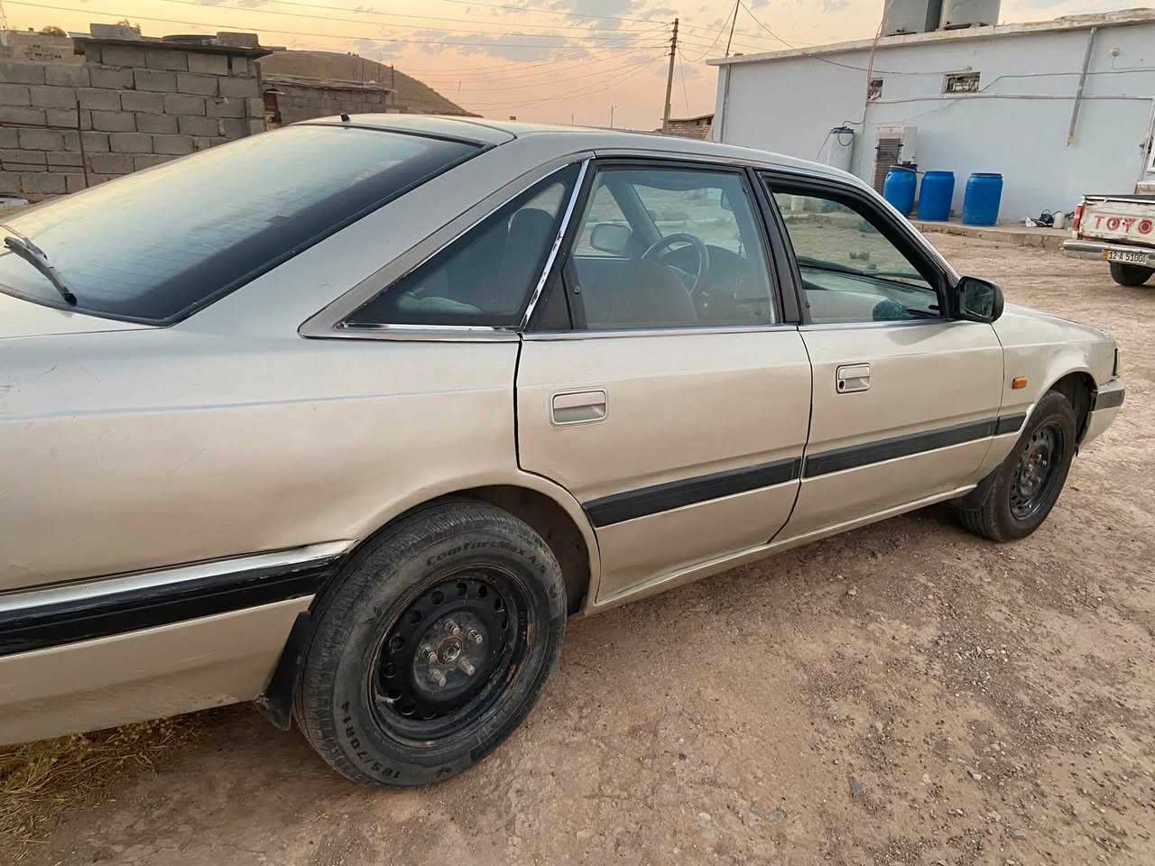للبيع مازدا موديل 1988رقم إنكليزي محرك 12كابريته بي ترشيح كير شرط مصبوغه احزام فتحت صقف ملغيه شرط التحويل السعر ٢٨ورقه وبيها مجال رقم ***********
