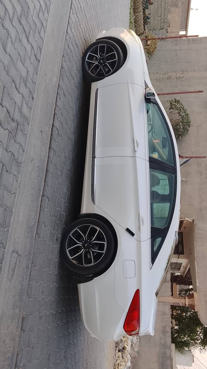 السلام عليكم
سوناتا 2010 خليجي مكفوله كفاله عامه عدا صبغ بالهلال الجاملغ الخلفي عكس السائق فول مواصفات بانوراما تبريد ثلج 
محرك 2400دوش السعر 115بيها مجال 
للاستفسار الاتصال علا الرقم ***********
