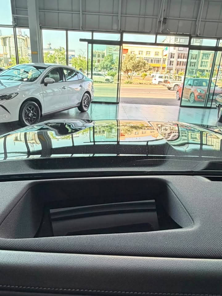 لبيع BMW 740i  موديل 2024
سيارة جديدة جدا فووول مواصفات مرقم اربيل كامل 
 
ماشية 55 الف مايل مكفووولة من كلشي 

* الكاميرا الخلفية
* سقف بانورامي
* صندوق كهربائي
* التحكم على المنحدرات
* كاميرا 360
* تدفئة المقاعد
* تبريد المقاعد
* بصمة
* مسند الذراع
* مرايا جانبية كهربائية
* نوافذ كهربائية
* حساس المطر
* شاشة
* مراقبة النقطة العمياء
* التعرف على إشارات المرور
* نظام المفتاح الذكي
* التحكم التلقائي في درجة الحرارة
* نظام بدء التشغيل
* نظام فرملة الطوارئ
* المصابيح الأمامية ليد
* قفل مركزي للأبواب
* مصابيح الليزر الأمامية
* مانع الانزلاق
* عرض المعلومات على الزجاج الأمامي
* تدفئة مقود القيادة
* لوحة قيادة رقمية
* إضاءة محيطية
* أبل كار بلاي
* مقاعد تدليك
* التشغيل عن بعد
* xDrive
* 12 وسائد هوائية
* رادار
* شاحن لاسلكي
* أوتو بارك
* نظام تعليق هوائي
* كشافات ضباب 
* ركن السيارة للتحكم عن بعد
* تعليق تلقائي
* وضع القيادة
* إضاءة ترحيب
* نظام إلغاء الضوضاء
* منقي هواء
* إغلاق الأبواب الناعم
* نظام مانع السرقة
* مرايا جانبية تدفئة
* التحكم الإلكتروني في الثبات
* مقعد الاسترخاء
* مثبت السرعة التكيفي
* لوحة التحكم الخلفية
* صندوق بدون استخدام اليدين
* الضوء العالي التلقائي
* مقعد تنبيه السلامة
* تحكم التكييف التلقائي
* نظام التوجيه الكهربائي
* حساسات ضغط الإطارات
* نظام تنبيه السائق
* مساعد الازدحام المروري
* قفل الأمان للأطفال
* نظام صوت هارمان كاردون
* المصابيح الأمامية التكيفية
* نظام التحذير من حركة المرور الخلفية
* تحكم التكييف عن بعد
* نظام التحكم الصوتي
* زجاج عازل للصوت  
  

رقم هاتف : ***********
حمزة القزاز
