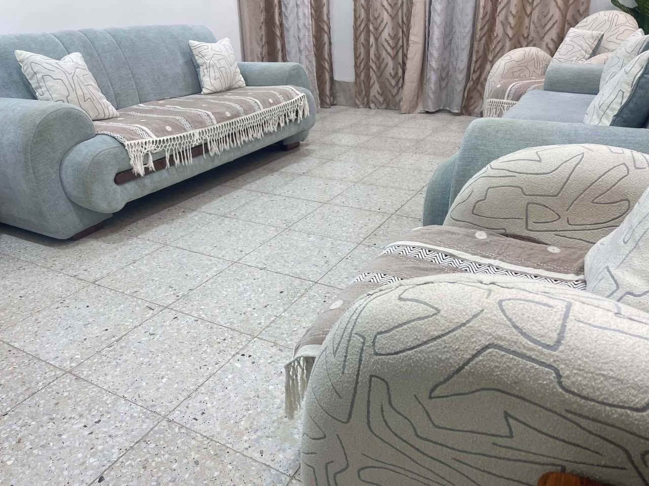 سريدات قرب سيطرة الشعب القديمة مربع الثالث ٦٠٠ وبي مجال مانت الله جديد خذته ٨٥٠ فصال *********** ام حسين
