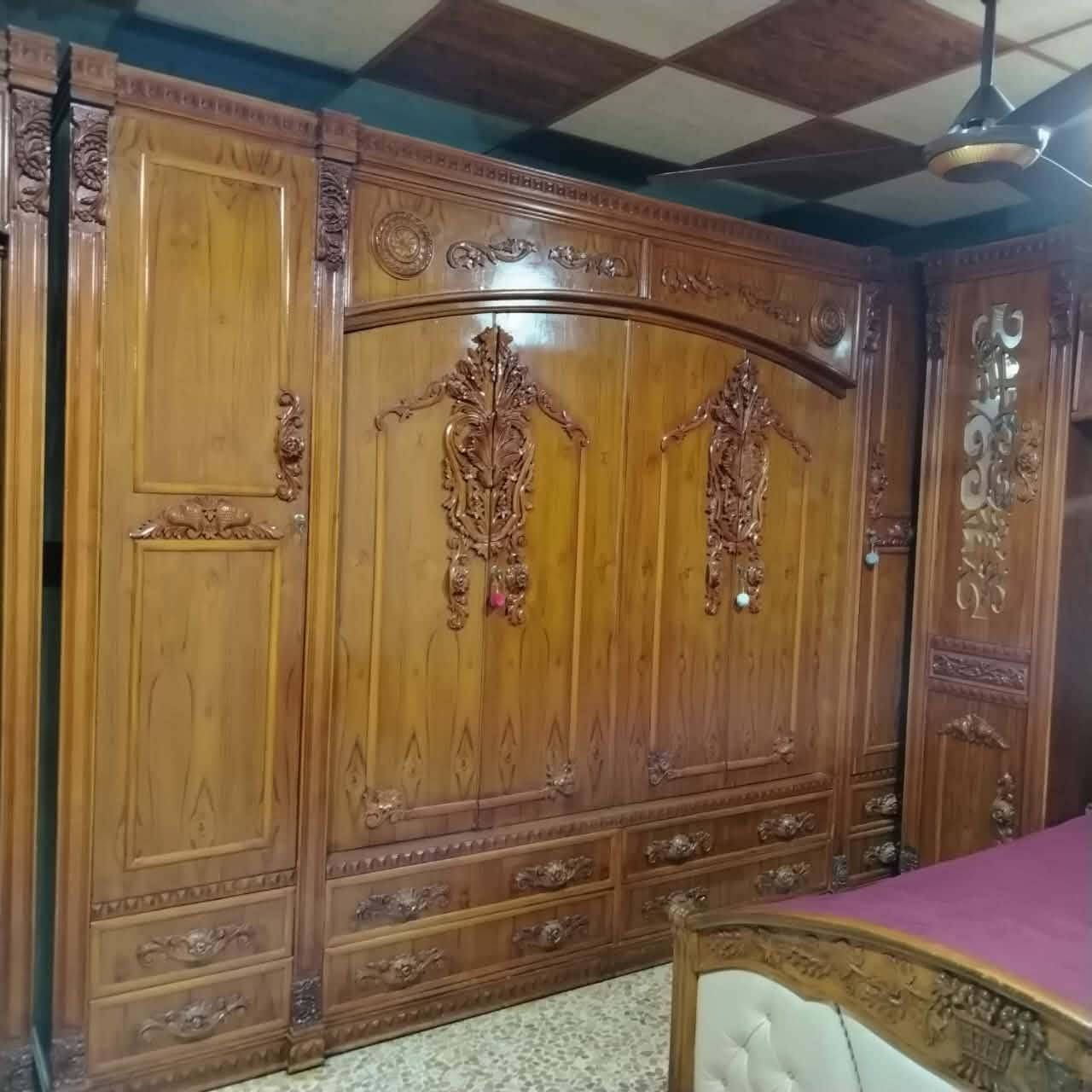للبيع غرفه مستعمله شي قليل شغل ثقيل داخل خارج صاج خشب جمبر شرط بدون سكيبه شغل راقي اللطلب ‏‪***********‬‏
