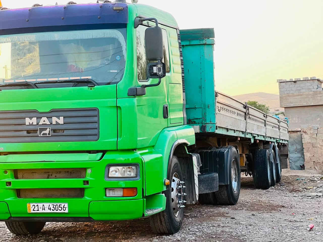 بۆ فرۆشتن مان مۆدیل ٢٠٠٤
هاڤە بۆیلەر 
حجم مەکینەی ٤٨٠فەلە
گیرعادییە
مەکینەی تازەم بۆبستوە لۆکە هەلم دەمی نیە
تایەی عەرەبانەو کەلەی بی عەیبە
سەنەوی تا ٢٠٢٩تازەیە
***********
