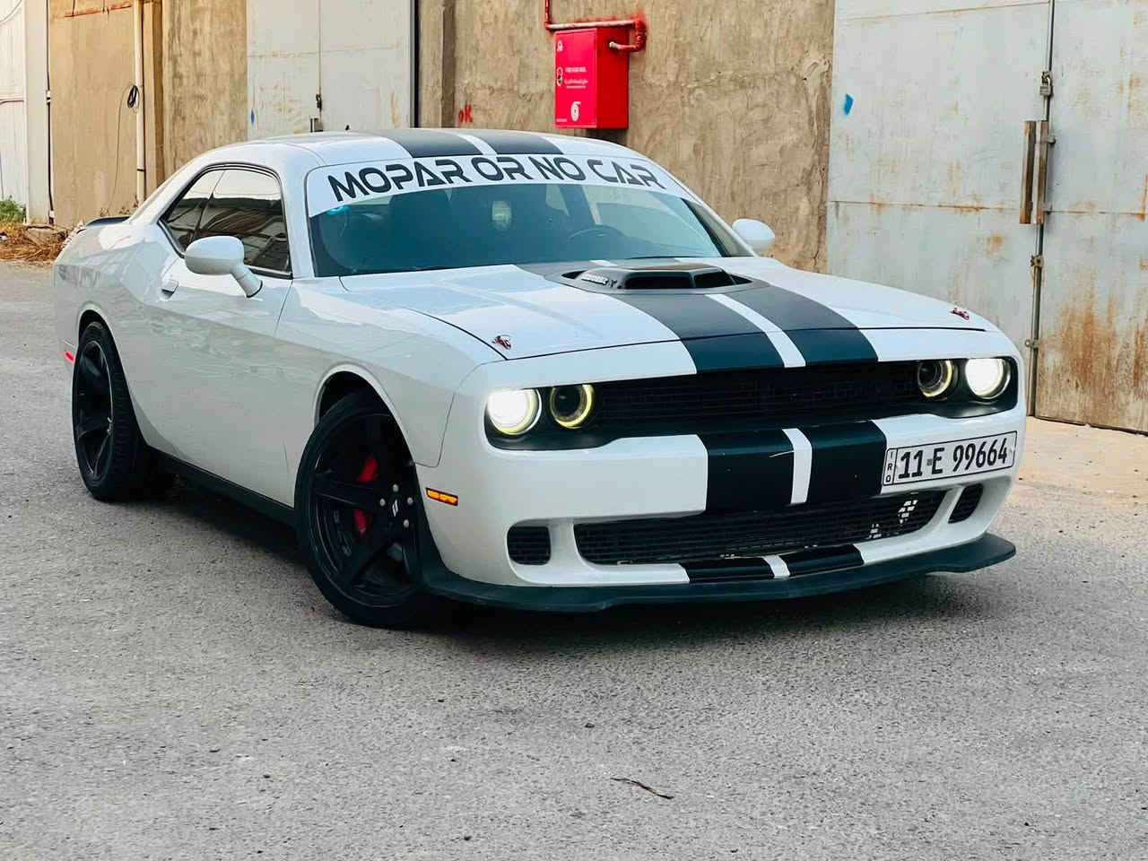 السلام عليكم حبايب
جالنجر 2020 R/T 5700
السيارة ضررها جاملغ وبنيد مبدل  شيكر 
وبيها نصف الجاملغ الخلفي ضبط انطخت هنا 

السيارة عليها اضافات حلوة 
شاشة كبيرة كار بلي عربي 
برمجة ببكورن نار 
شوتة موبار 
جهاز لهب 
وبقية مواصفات معروفة
مكان السياره بغداد 
الاستفسار /***********
