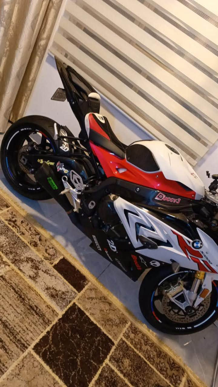 S1000RR • ٢٠١٧ • ١٣٠٠٠ ميل