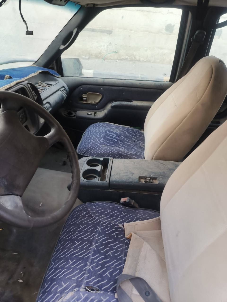 *********** سلام عليكم سيارا للبيع رقم وسنويه رقم نجف سعره 25
المكان بصره. قبله
