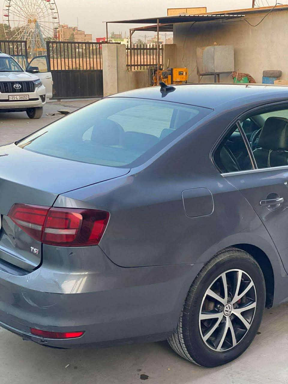 جيتا 2018 للبيع فقط
رقم اربيل و السنوية ساقطة

السيارة فول مواصفات

فتحة سقف

رادار خلفي 

مقاعد جلد

مقاعد تدفئة

بصمة تشغيل

بصمة ابواب

ماشية 102 mi

السيارة بيها اربع قطع

حادثها في امريكا صندوك و جاملغ خلفي كلير

و بالعراق جاملغ جهة السكن و بنيد صبغ

السيارة بدون ايرباك بدون دواخل

كير و مكينة كفالة عليها ادامة للمكينة

مكاني ديالى بعقوبة

السعر 100 و بيها مجال كلش بسيط

للاستفسار الاتصال على الرقم 

***********
