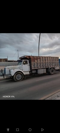 لوري • تنكر • ١٩٧٩
