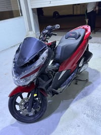 هوندا PCX • اسكوتر