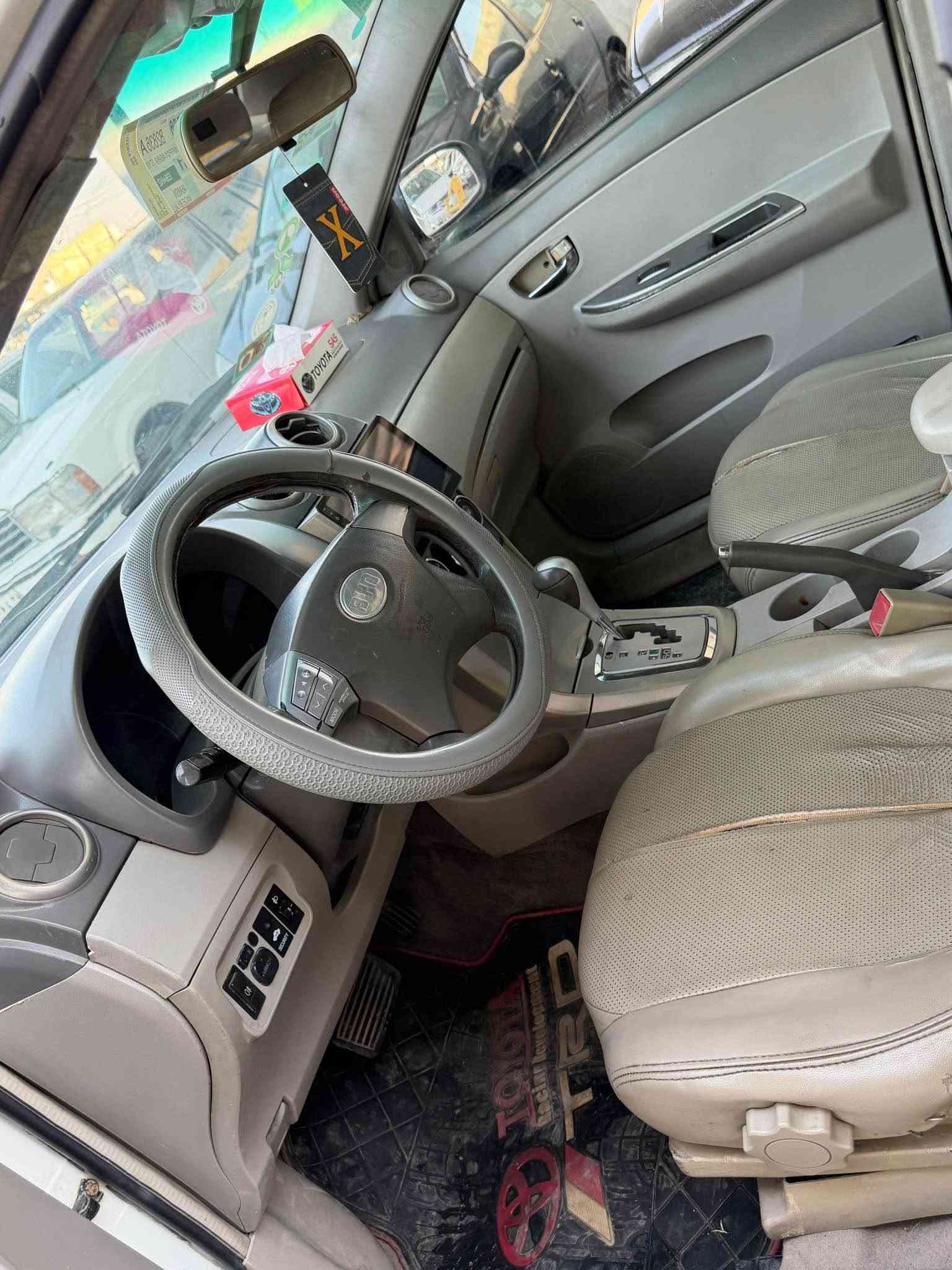 BYD.G3
2013
گێڕتۆماتیک 
گێڕ و مەکینەی کامیری 
سەنەوی بخداد
گێڕو مەکینەی بەشەرتی ١٠ فیتەر 
دەعم و لێدراوی نیە 
پشت و پێشی کەپسە 
تەقەو ڕەقەی نیە 
چوار تایەو ویلی لۆکی لەژێرە 
سڵایت 
شاشە ئایپات 
لایت زینۆن 
کامل جوانکاری بۆ کراوە زۆر مەزبوتە 
سەیارەکە زۆر بێکێشەیە ماڵی دۆستە 
سعریشی خوار هەموو بازاڕ
٣١ گەڵاو کەمێک مەجال
ئەگەر موشتەریت تەلەفون بکە جوابی مەسج نەیەمەوە لەگەڵ ڕێزم 
***********
***********
واتسئەپی لەسەرە 
قیست و قەرزو ئاڵوگۆڕ ناکەم 
تەنها فرۆشتنە 
شوێن سلێمانی السليمانية, العراق
