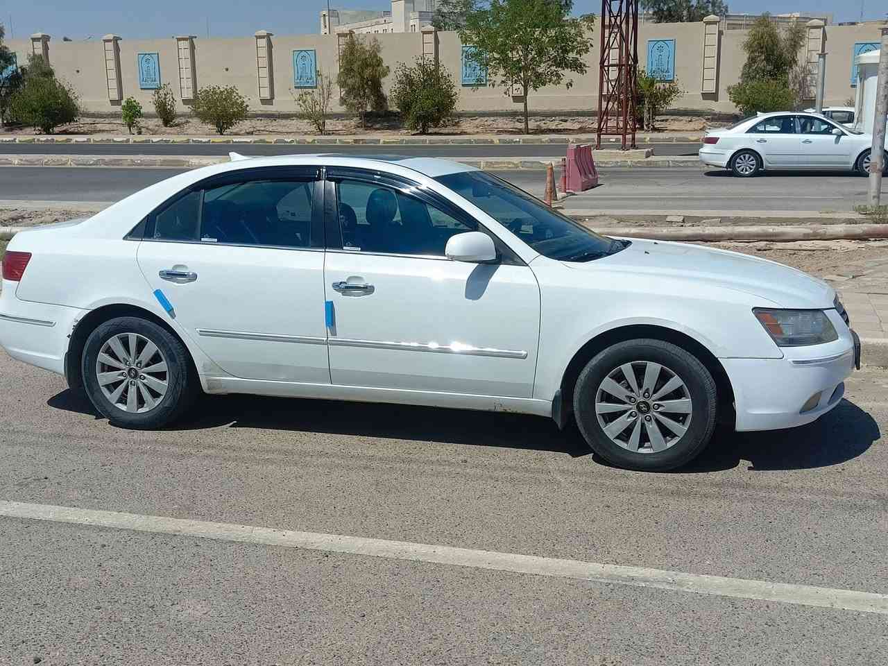 سوناتا 2009
2400
رقم أربيل باسمي 
قطعه وحده صبغ جاملغ خلفي
السيارة ماشيه 150
فتحه شاشه 
تحكم ستيرن 
تجي بعينك تشوف النظافه 
السعر 125 وكلشي موجود بالسوك 

‏‪***********‬‏
