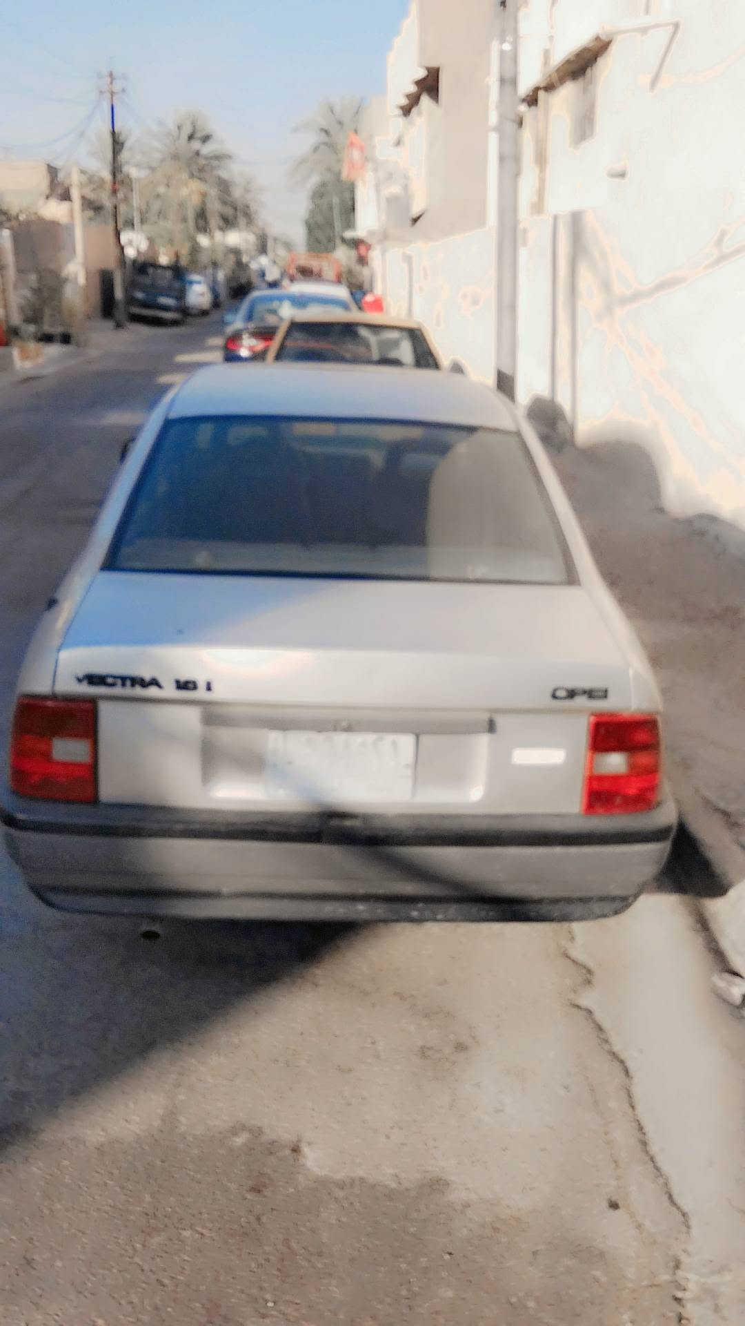 سلام عليكم للبيع سياره اوبل فكتره موديل 92 المحرك 1600 سعر 35 ورقه وبيها مجال العنوان بغداد حبيبيه بلديات استفسار على الواتساب الرقم هاتف ***********
