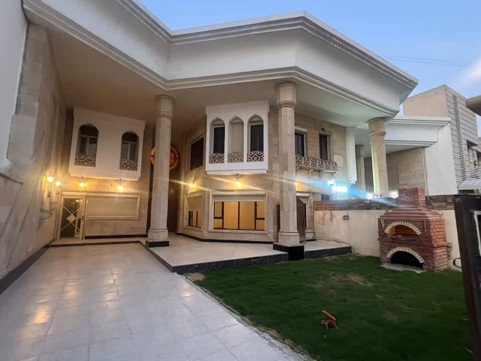 🏡بيت #للإيجار – بغداد / اليرموك – حي الداخلية

📐 المساحة: 340 م²
🛏️ 5 غرف نوم
🛋️ صالتان
🍽️ مطبخ مجهز
🚿 خدمات
🚗 كراج
🌿 حديقة
🛣️ رصيف 3 متر

💰الإيجار: 4,000$ شهرياً مع مجال 

***********

♦️زرونا في موقعنا :
بغداد – القادسية
شارع الخدمي / مقابل جامع ام الطبول 🕌

♻️ ملاحظة : اذا عندك عقار تريد اتبيعه او تأجره راسلنا على صفحة وخلي الباقي علينا 📨

#عقارات_العراق #عقارات_بغداد #شراء_عقار 
#_تسويق_عقاري_احترافي #تسويق #ريلز 
#عقارات #بغداد #للبيع #للايجار #متابعة #اكسبلور
#اليرموك #الداوودي #القادسية #الاميرات #الحارثية
