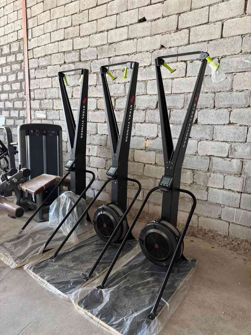توفر لدينا اجهزة اب كوستر  و سكاي رو من شركة Steel Fit بالوان متعددة للاستفسار تواصل على *********** / ***********
