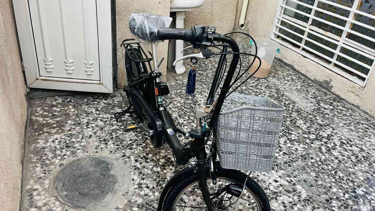 سلام عليكم عندي بايسكل شحن مساعد ياماها ياباني اصلي نضيف كلش ضامي بطاريه ليثيوم شغاله تمشيني خير من الله بس ماتشحن صح وديتهه الواحد مصلح يفتهم كلي بطاريه ما بيهه شي بس محوله بلشاحنه فقط مو مالته مال حاويه جديد كلش سعر 300 تكسي تره شحن مو اي بايسكل والثاني بايسكل رياضي باله اصلي نضيف كلش حجم 28 استخدام قليل شغال جاهز بس كير يرادله واير فقط سعر 120 مكان بغداد الامين ثانيه ***********
