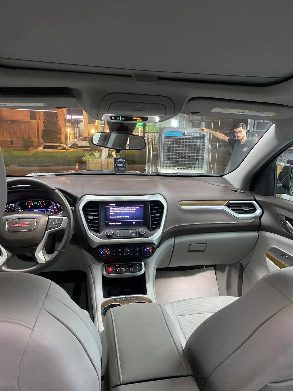السلام عليكم من رخصة الادمين

‏GMC Acadia 2023 sle
كلين بدون صبغ، فقط جزء قليل تعديل بارد.
ايرباك راجع سيستم بشرط أن يشتغل خاصة الستيرن والدشبول
السيارة مسجلة باسمي.
السيارة ماشية 32 الف 
محرك اربعة سلندر تيربو
نظام اقتصادي Economy 
ثلاث انماط قيادة نورمل ، سبورت و ثلج
ثلاث صفوف مقاعد
كشتات vip 
كشنات امامية كهربائي ، هيتر
تبريد مركزي خلفي ، امامي منفصل
بانوراما
داخل لونين رصاصي و قهوائي
دخول ذكي للابواب ، بصمة
تشغيل عن بعد
٣٦٠ درجة رادار ، يعني رادار امامي ، خلفي و جانبي
نظام اوامر صوتية
مثبت سرعة 
تنبيه بالاصطدام
الجنطة كهربائي وتفتح بإشارة بالقدم
مانع الانزلاق
إطفاء و تشغيل المحرك تلقائي عند الوقوف في الترافك 
قرائة خطوط الشارع
اشارة بالمري

24300 $
للاستفسار الاتصال على: ***********
واتس اب + كورك
