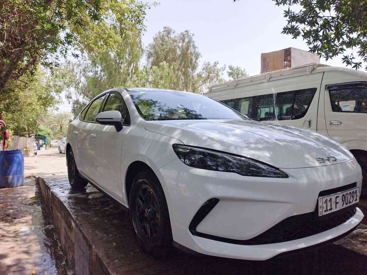 اخوان Byd Seal 5 2025
سيارة ماشية 11 الف عالمحرك المجموع الكلي 21،000 كم رقم بغداد باسمي كير محرك منظومة هايبرد كفالة عامة  
سيارة مكفولة من الصبغ بيها شخط بسيط اسفل باب السائق وبيها بارد خفيف بصندوق الجنطة
 للبيع فقط السعر 20مليون
 عنواني بغداد-الغزالية
*********** واتساب
*********** اتصال عادي

