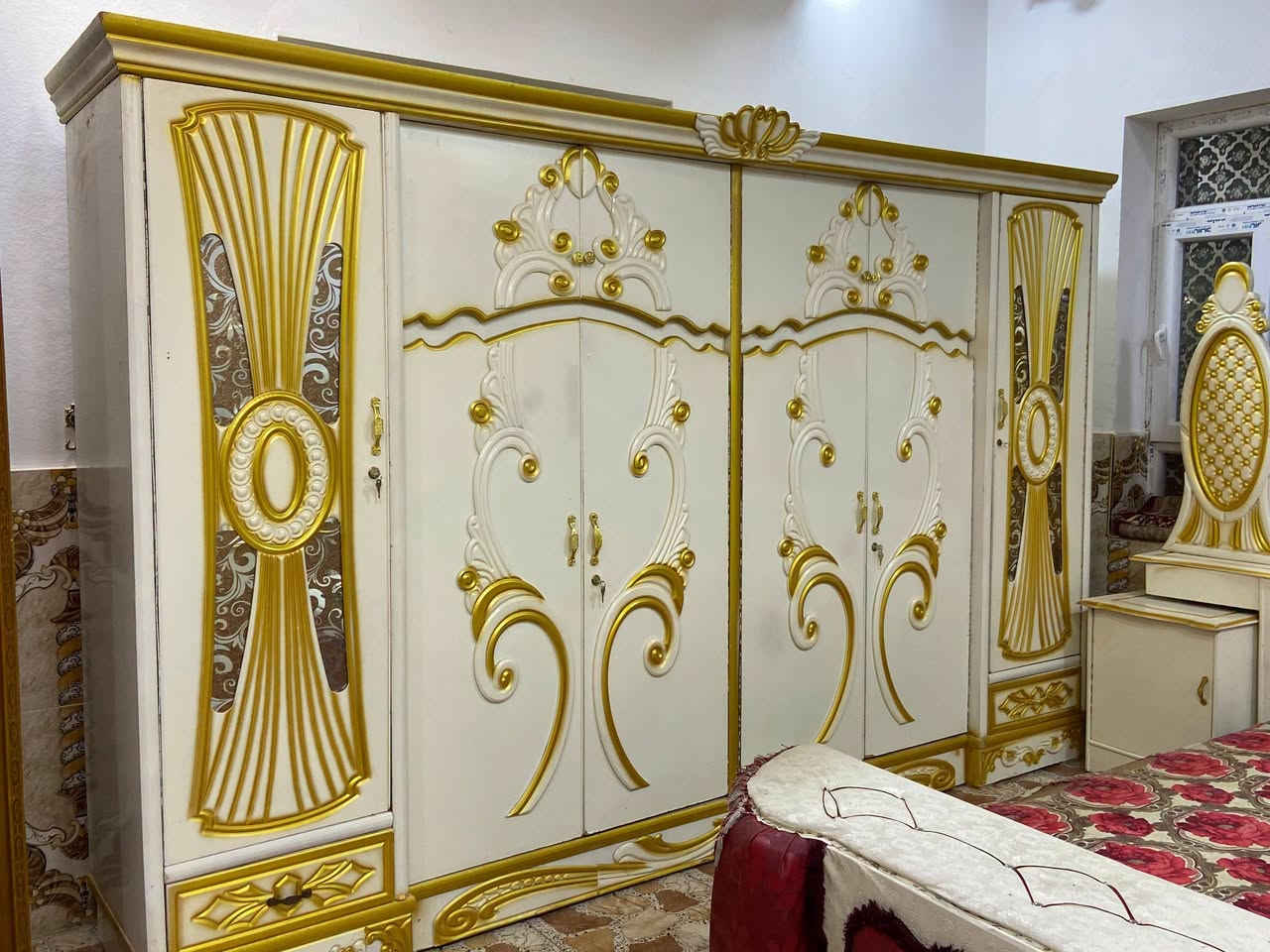 يوجد غرفه نوم عراقي تصميم تركي نضيفه السعر ٨٥٠ وبي مجال للاستفسار ***********
