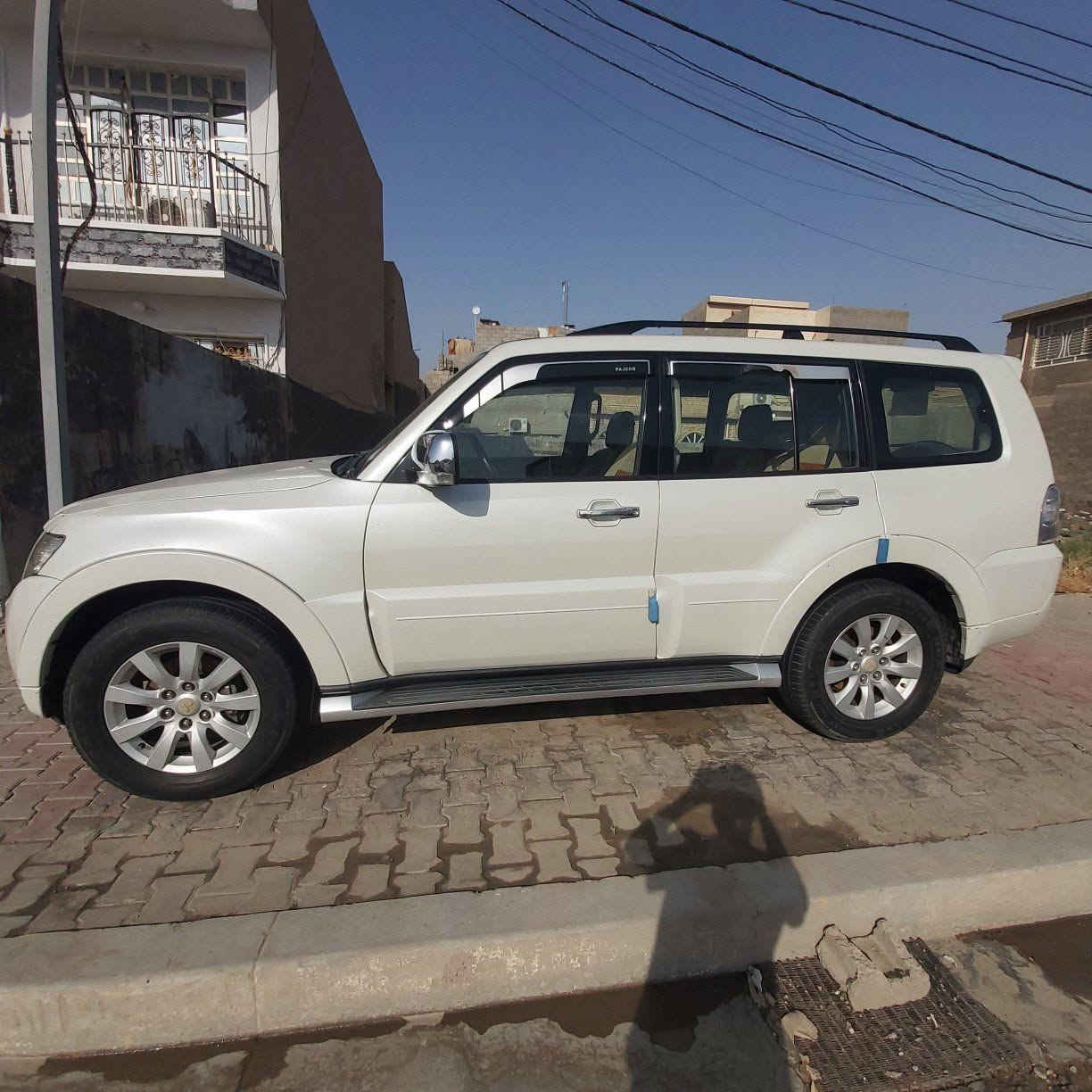 السلام عليكم

   للبيع باجيرو اعلى فئه

   باجيرو 2010 بغداد خليجية

   وكاله حبتور اعلى فئه بل حبتور

   رقم بغداد انكليزي مميز

   مداور ثاني يوم 

   سنويه لغايه 2027

   مواصفات فول 1/1 

      فتحة 

       دمام 🥁

       لايت زنون

     حساسات خلفية

     اشاير بلمري 

     كشنات جلد 

     تحكم ستيرن 3جهات

     مري شفط 

     مكينة v 6.. 3.800 .. GLS

     كروز سرعة

     تبريد ثلاث قطع 

     7 راكب

     ثلاجة 

     كشنات جلد

     نضام دفلوك 

     حاكيه الجبيره 

     مري شفط

     شاشه كامره دواره

     12سماعه 

                            AWX

       4*4

      ارضيات الشركه بعدها بيها 

      السيارة بدون صبغ ولا تبديل ولا معجون

      عدا ٤ اصبع بل جاملغ بل هلال الايمن فقط

            السياره احله من الصور

      (( مكان السياره بغداد المحموديه  ))

                    للإستفسار هاتف .

        اتصال  *********** 

              او عل واتساب واني حاضر 

           اسف عل اطاله تحياتي للجميع
