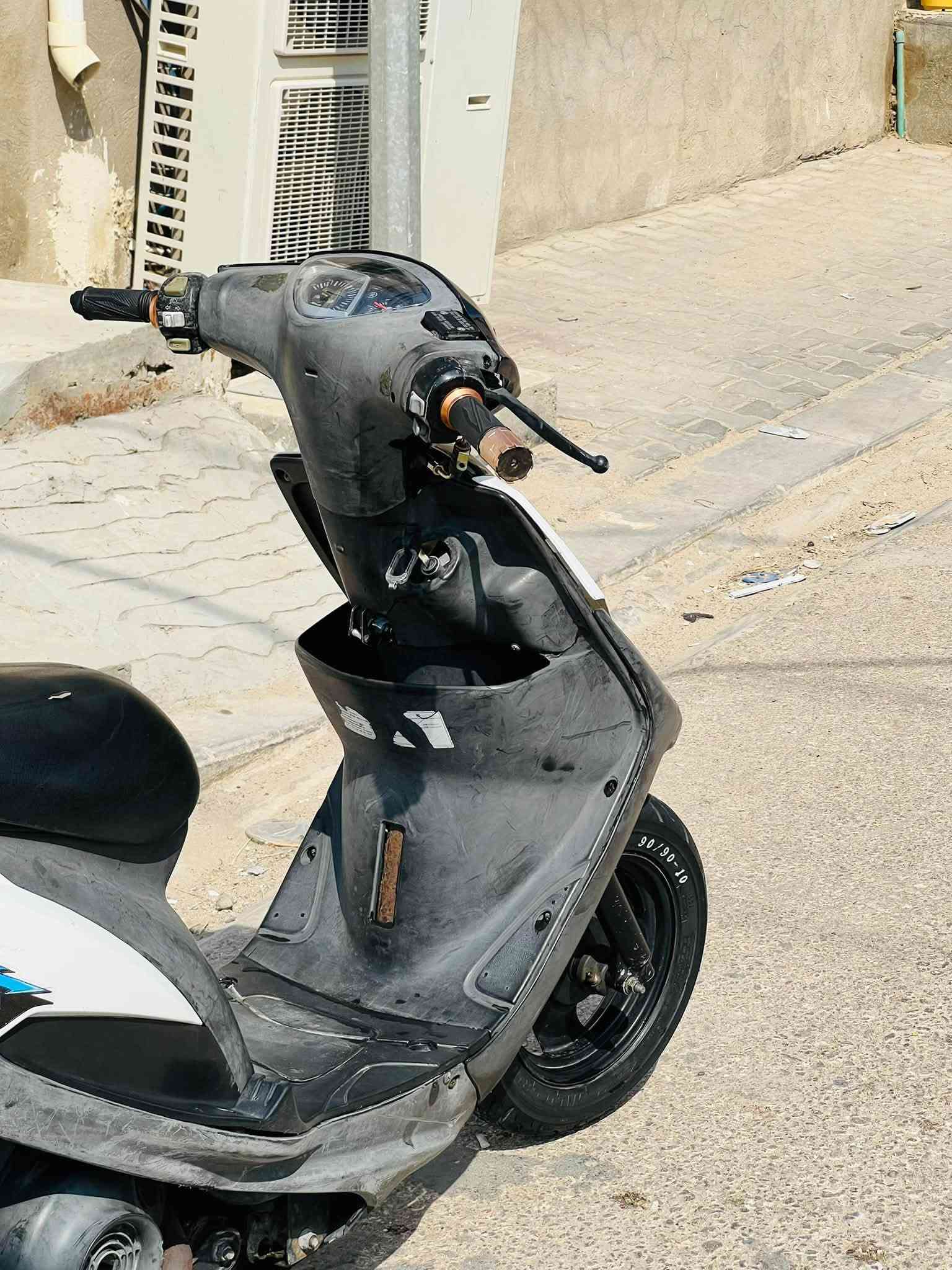 ماكس عدله للبيع مكينه مامفتوحه 49بلاد دراجه سواد ختم واحد ماناقصه برغي سلف هندر اشاير كله شغال سعر 625بيه مجال مكاني نجف ***********

