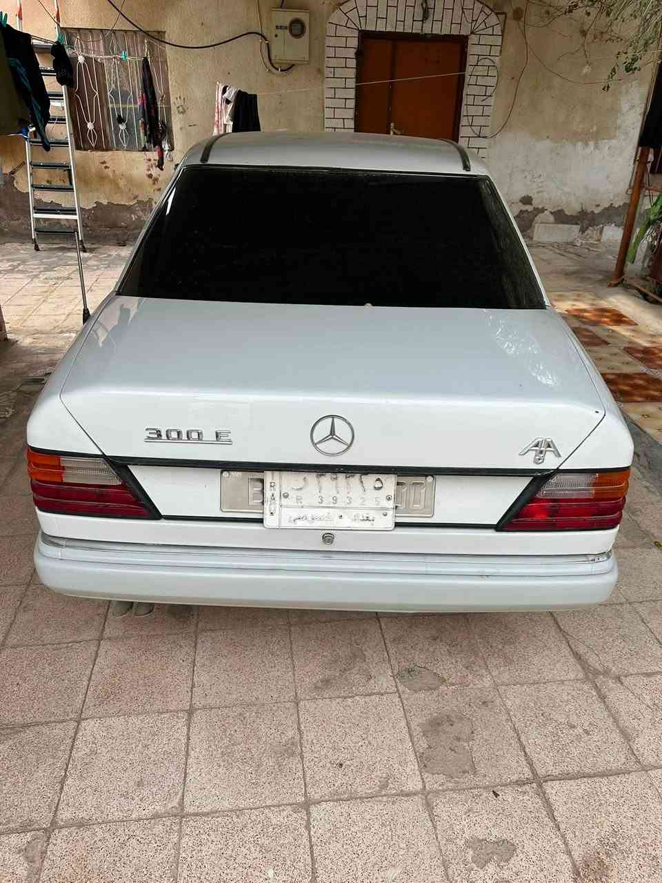 دب مارسدس موديل 90 محرك 2500 تبريد شغال 
كير ومكينه كفاله السيارة نظيفه مكان السيارة البصرة /القرنة /الشرش
رقم المبايل ***********
