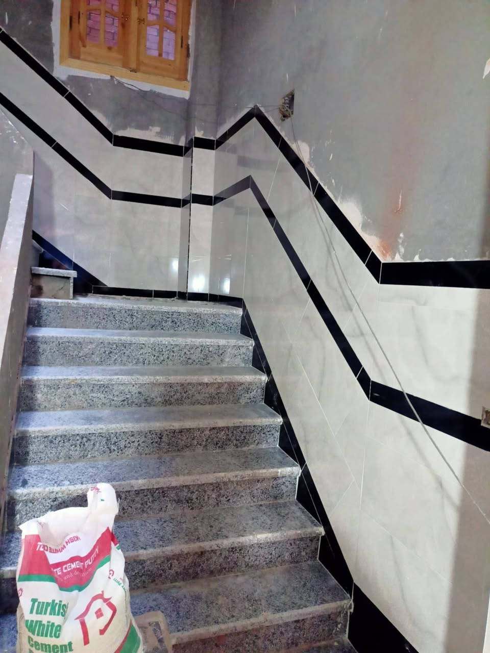 سلام عليكم
خلفه سيراميك جدران ارضيات بايات لواح بوراسلين مرمر شغل فول استلام مهندس ***********
